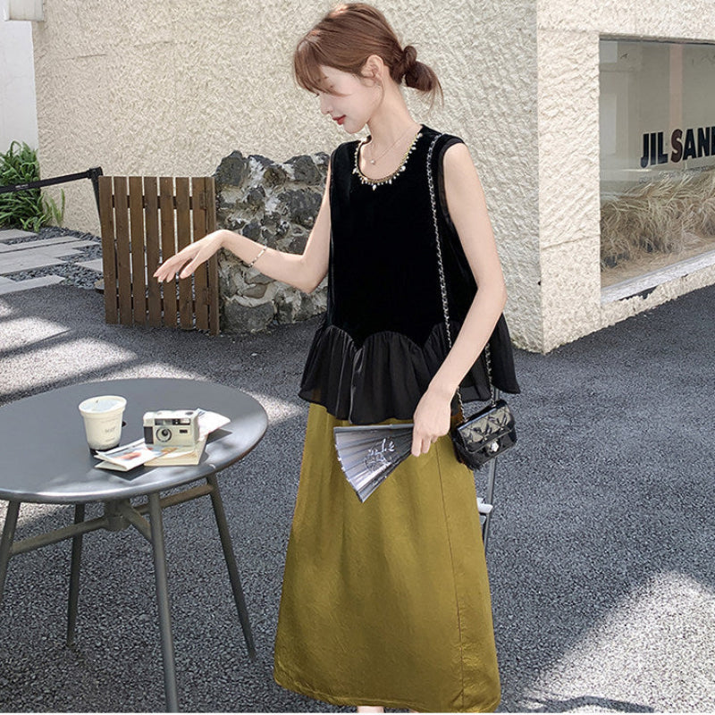 ペプラムトップス×サテンスカート