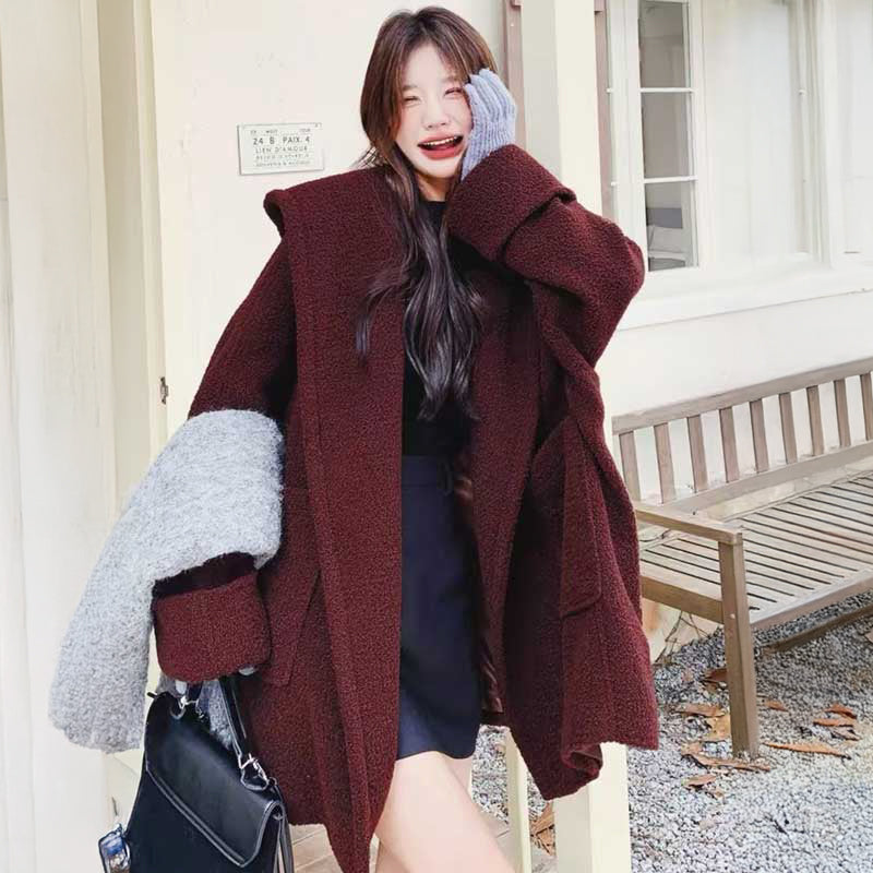 ビックボアフーデットコート（赤）秋/冬 冬をロマンチックに彩る