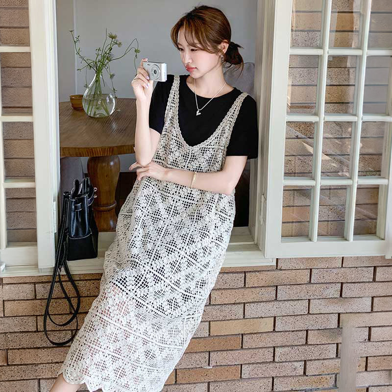 Tシャツワンピース×レースワンピース
