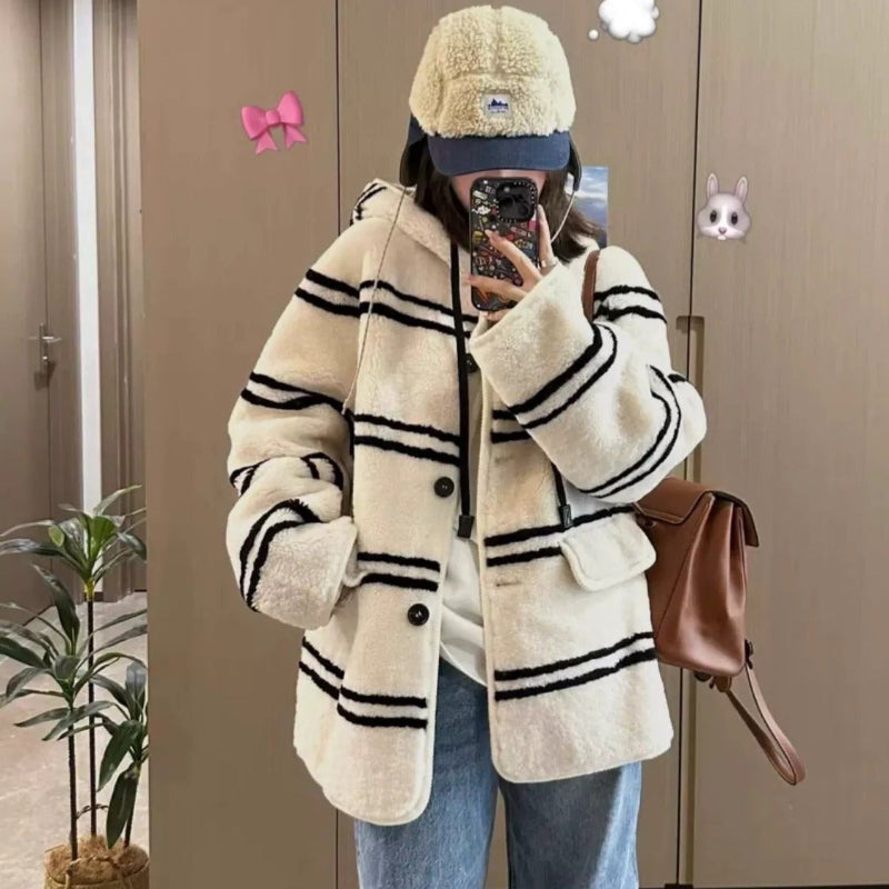 フード付きボーダーボアハーフコート