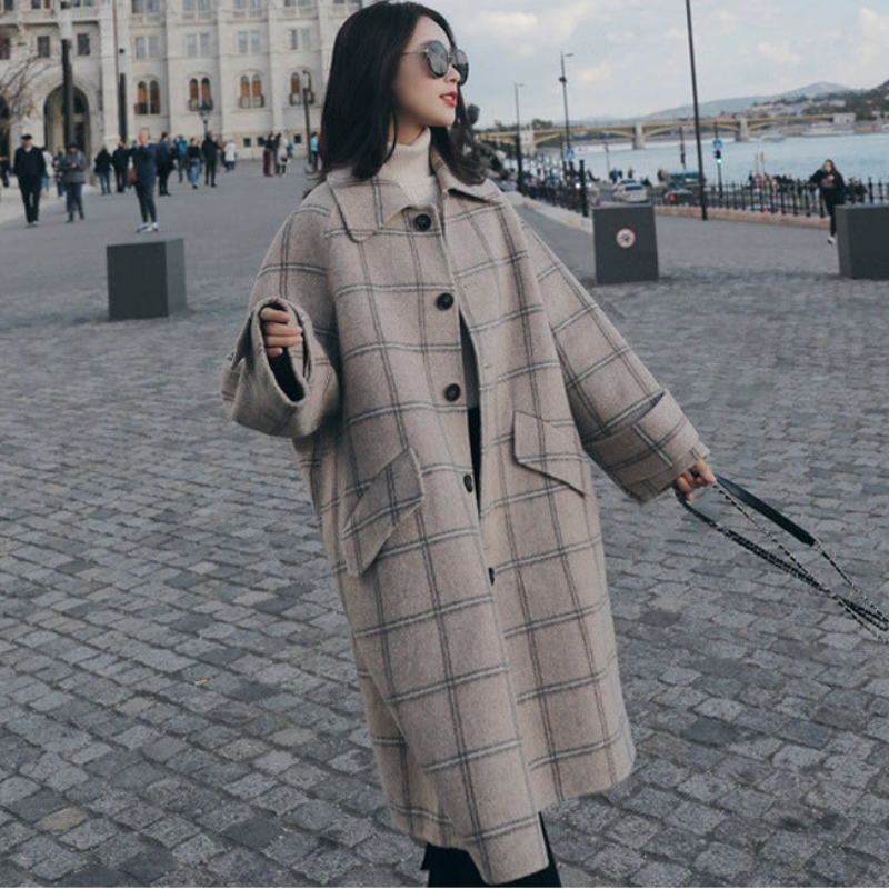 モードチェックミドル丈コート