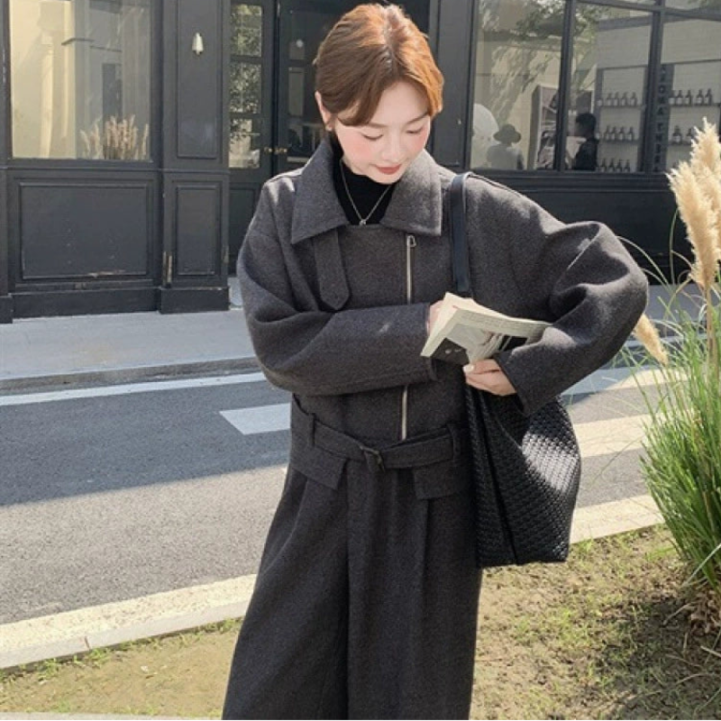 グレージャケット×ワイドパンツスーツ