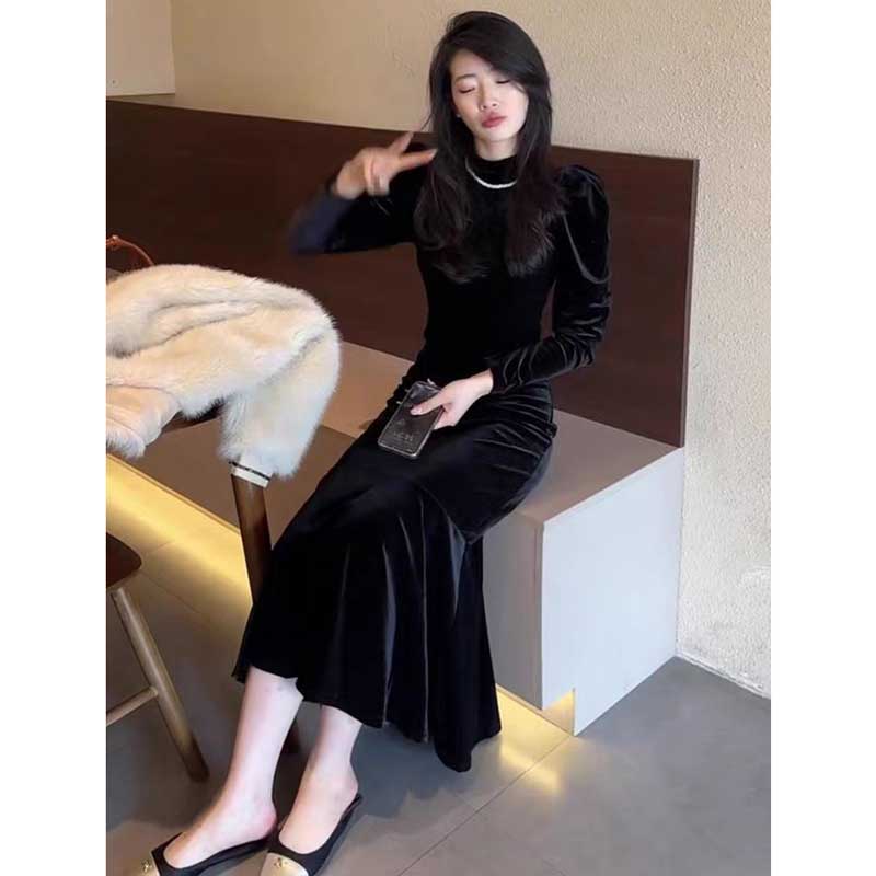 ベロアマーメイドラインワンピース