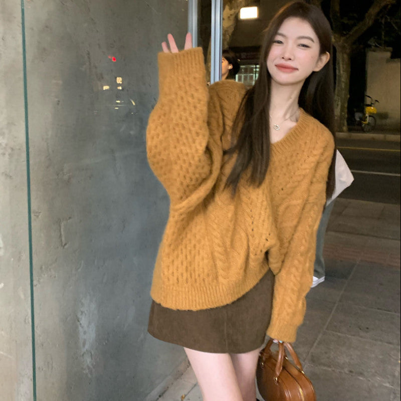 オーバーサイズVネックケーブルニット