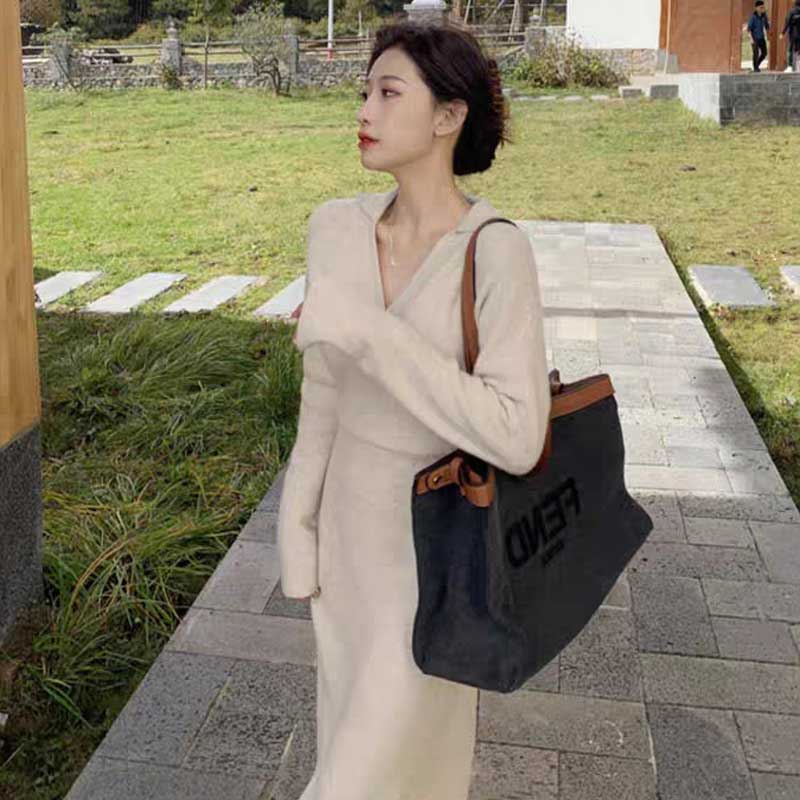 カシュクールニットワンピース