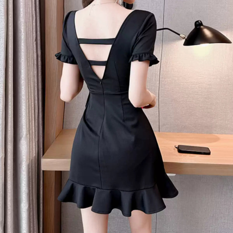 ベルスリーブフリルミニドレス