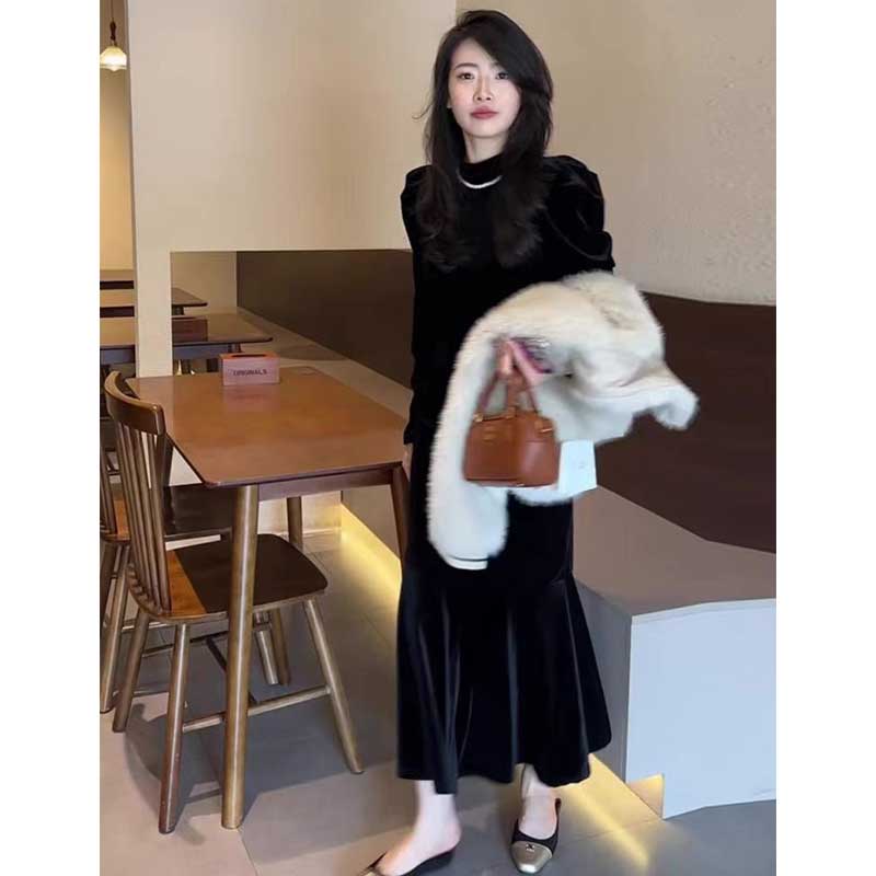 ベロアマーメイドラインワンピース