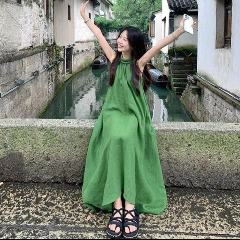 ホルターネックグリーンワンピース （緑） 夏 暑い季節にぴったりの