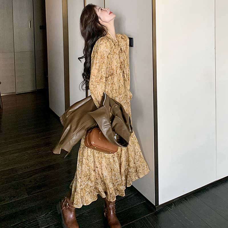 小花柄ティアードワンピース