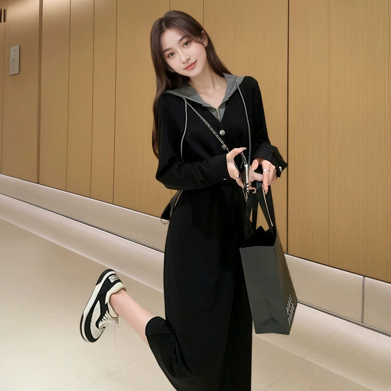 パーカーレイヤードニットワンピース