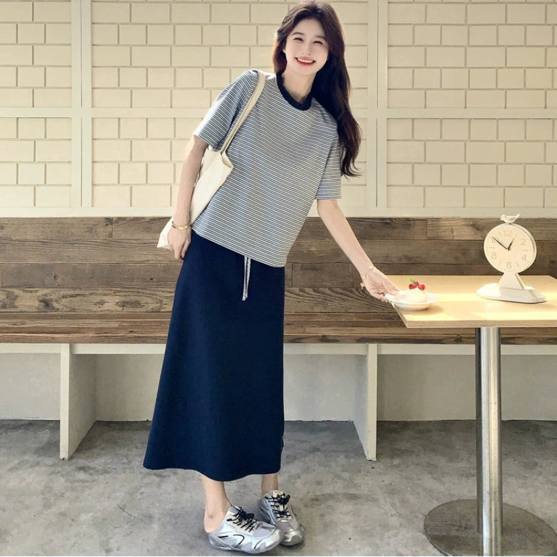 ストライプTシャツ×スウェットカートセットアップ
