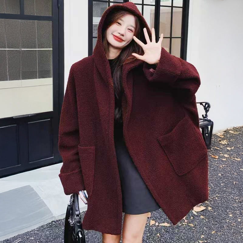 ビックボアフーデットコート（赤）秋/冬 冬をロマンチックに彩る