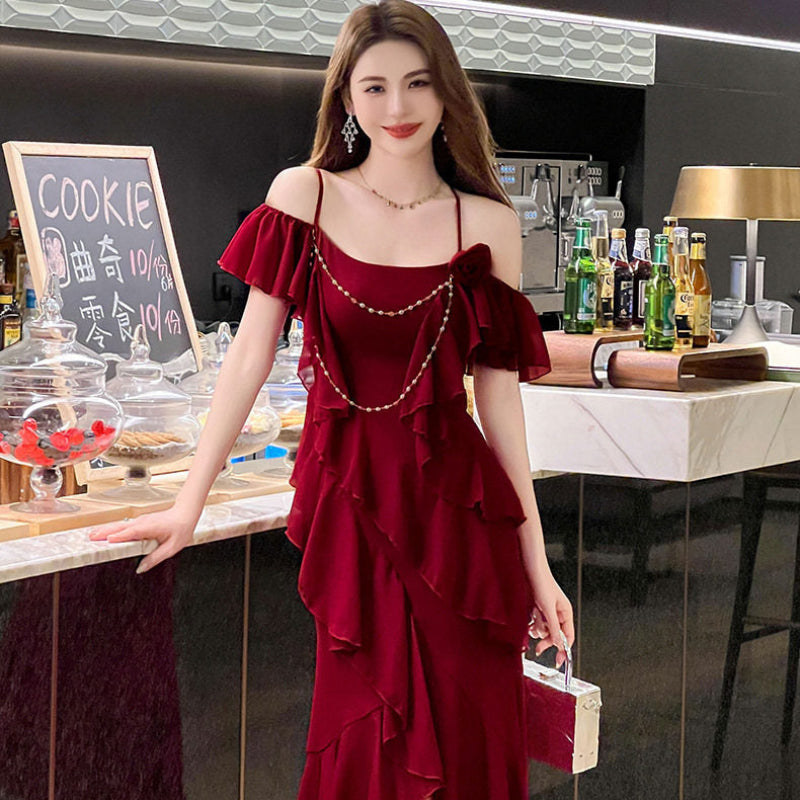 ダークレッドフリルデザインドレス