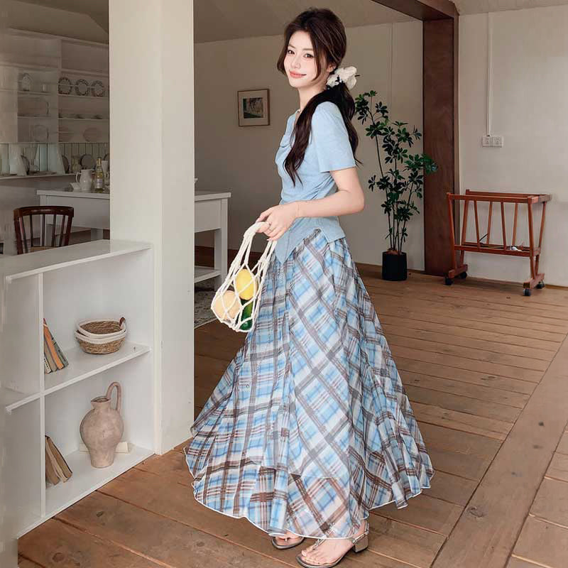 アシンメトリーカットソー×チェックロングスカート