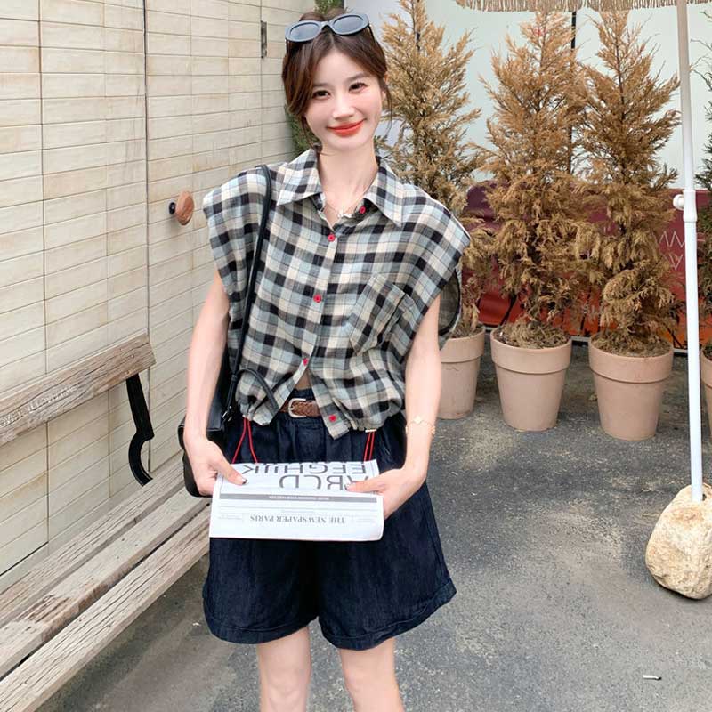 ショート丈チェックシャツ×ワイドデニムショーツ