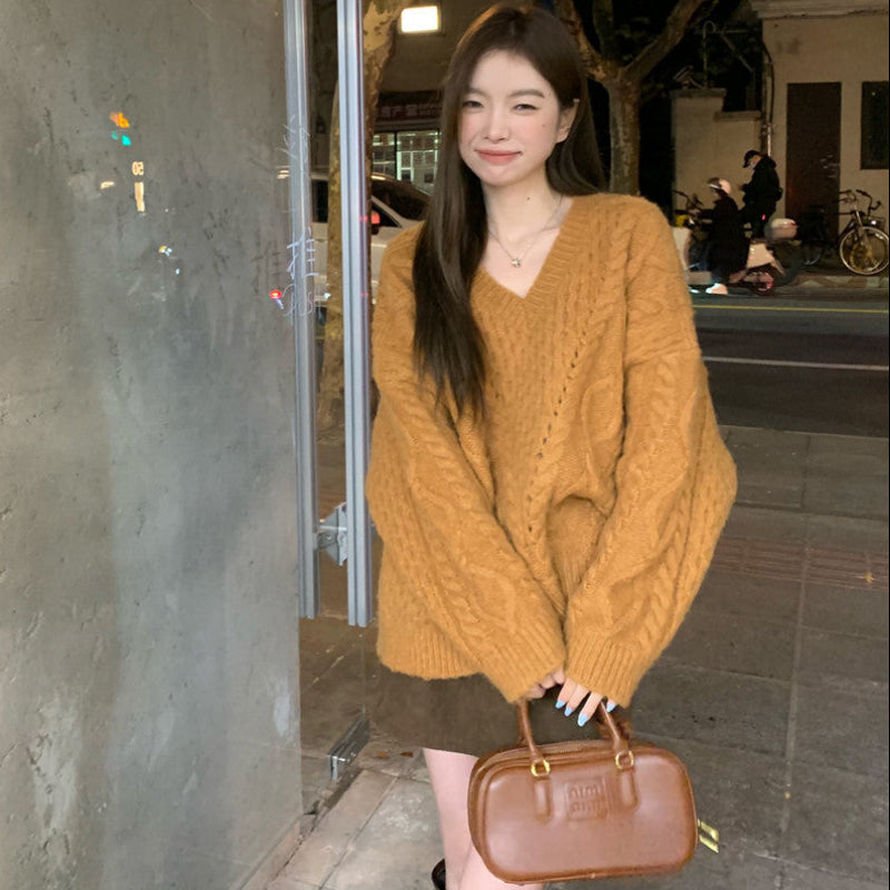 オーバーサイズVネックケーブルニット