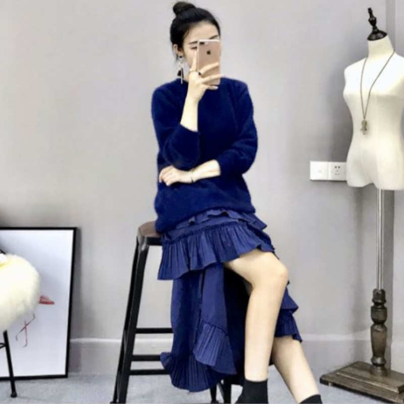 バックオープンフェザーニット×イレヘムティアードフリルキャミワンピース