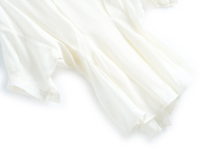 フラワーモチーフハートオープンギャザーシャツ×フレアショートパンツ(2colors)