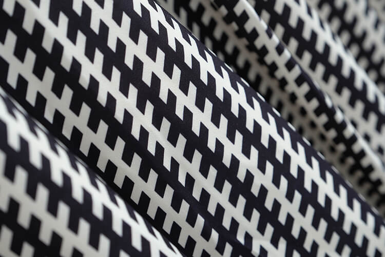フロントオープンビジュートップス×サイドスリットモダンプリントスカート【上下別売り可】