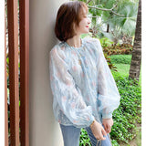 花刺繍入シアーボリュームスリーブブラウス×パール付きスリットフレアデニムパンツ【上下別売り可】