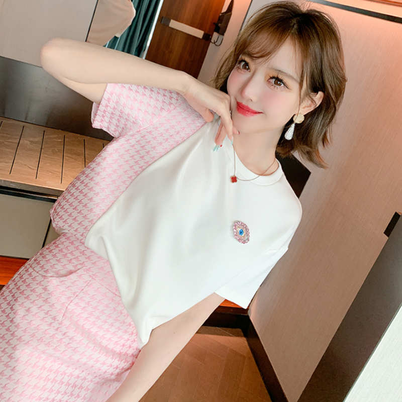 アシメパネルビジュー付きTシャツ×千鳥格子ミニスカート(2colors)