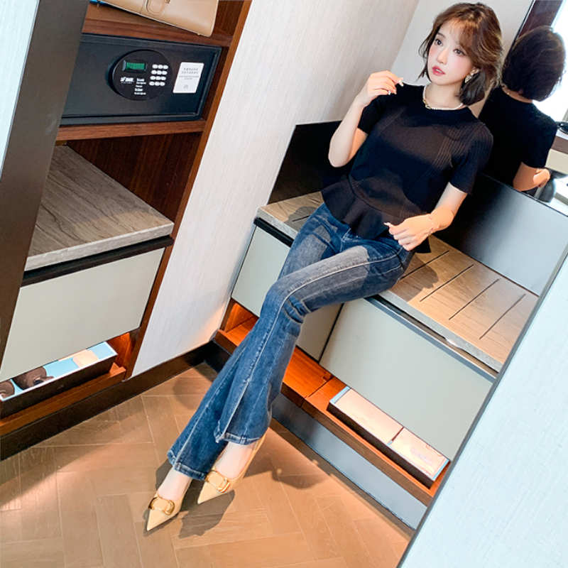 ペプラムニットトップス×チェーン付きストレートデニムパンツ【上下別売り可】